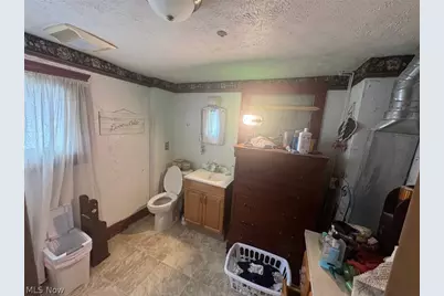 2042 13th Street SW, Akron, OH 44314 - Photo 27