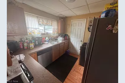 2042 13th Street SW, Akron, OH 44314 - Photo 15