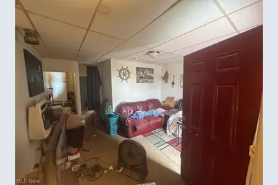 2042 13th Street SW, Akron, OH 44314 - Photo 35