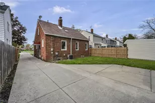 1403 Tuxedo Ave, Parma, OH 44134 - Photo 21