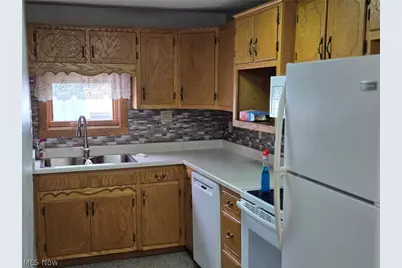 246 N 5th Street, McConnelsville, OH 43756 - Photo 3