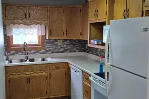 246 N 5th St, McConnelsville, OH 43756 - Photo 3