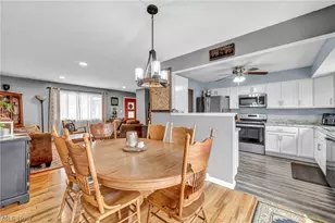 24281 Lebern Dr, North Olmsted, OH 44070 - Photo 17