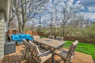 24281 Lebern Dr, North Olmsted, OH 44070 - Photo 5