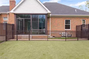 8622 Hunters Ridge Run, Wadsworth, OH 44281 - Photo 9