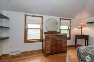 5042 N Barton Rd, Lyndhurst, OH 44124 - Photo 25