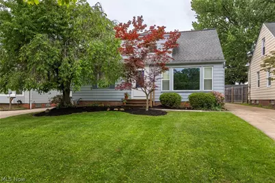 5042 N Barton Road, Lyndhurst, OH 44124 - Photo 1