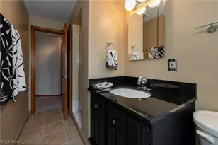 5042 N Barton Rd, Lyndhurst, OH 44124 - Photo 29