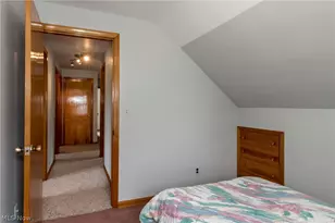 5042 N Barton Rd, Lyndhurst, OH 44124 - Photo 35