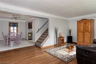 5042 N Barton Rd, Lyndhurst, OH 44124 - Photo 5