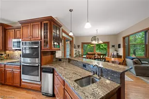 5180 Cheyney Ln, Brunswick Hills, OH 44212 - Photo 3