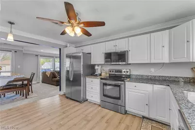 6355 Dellrose Drive, Parma Heights, OH 44130 - Photo 11