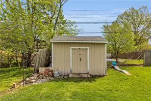 6355 Dellrose Dr, Parma Heights, OH 44130 - Photo 31