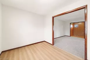 2456 Jackson St, Lorain, OH 44052 - Photo 5