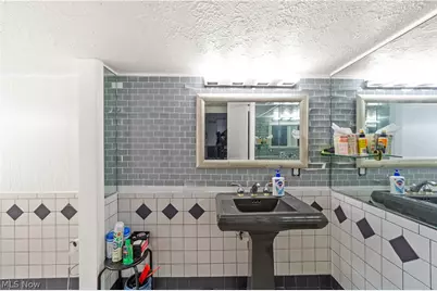 1920 S Belvoir Boulevard, South Euclid, OH 44121 - Photo 9