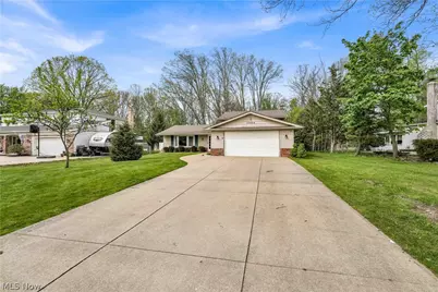17024 Hunting Meadows Drive, Strongsville, OH 44136 - Photo 47