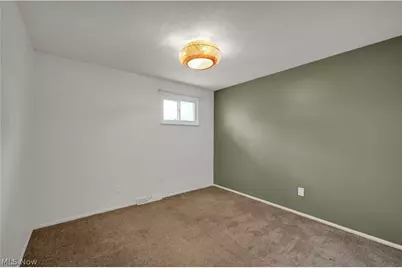 17024 Hunting Meadows Drive, Strongsville, OH 44136 - Photo 33