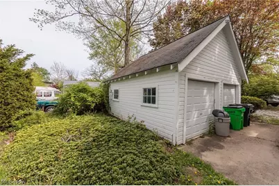 142 E Bridge Street, Berea, OH 44017 - Photo 49