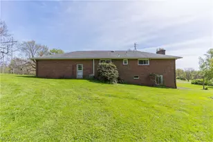 7903 E Liberty St, Hubbard, OH 44425 - Photo 7