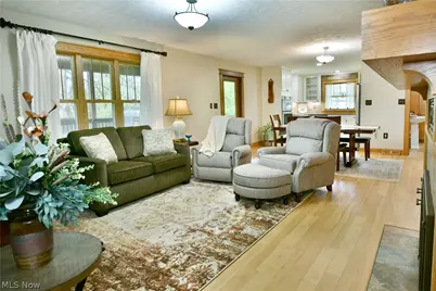 3203 Morrow Drive, Cortland, OH 44410 - Photo 9