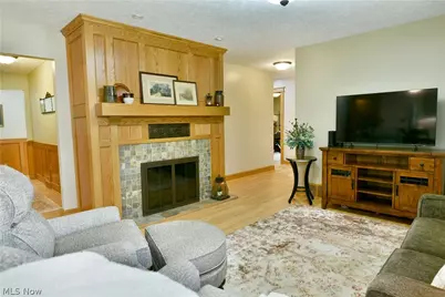 3203 Morrow Drive, Cortland, OH 44410 - Photo 7