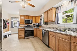 340 Lowell St, Elyria, OH 44035 - Photo 13