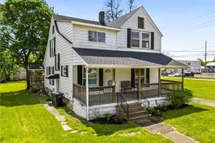 340 Lowell St, Elyria, OH 44035 - Photo 3