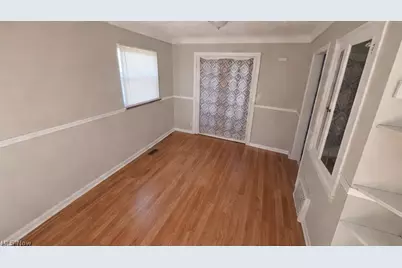 367 E 211th Street, Euclid, OH 44123 - Photo 11