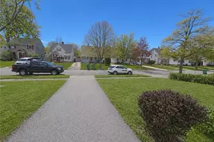 367 E 211th St, Euclid, OH 44123 - Photo 3