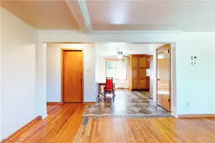 523 Juanita St, Steubenville, OH 43952 - Photo 5