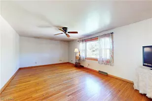 523 Juanita St, Steubenville, OH 43952 - Photo 7