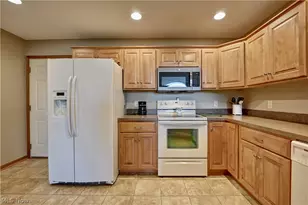 181 Heritage Crossing SE, Sugarcreek, OH 44681 - Photo 23