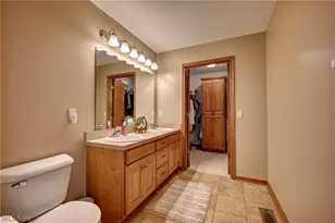 181 Heritage Crossing SE, Sugarcreek, OH 44681 - Photo 31