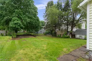 329 Girard Ave NE, Canton, OH 44704 - Photo 5