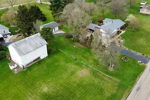7470 Gayview St, Louisville, OH 44641 - Photo 5