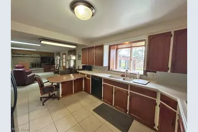 7470 Gayview Street, Louisville, OH 44641 - Photo 11