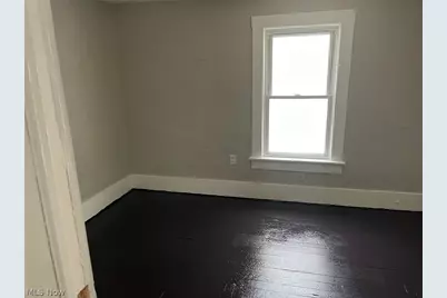 384 W Bartges Street, Akron, OH 44307 - Photo 5