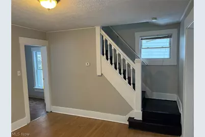 384 W Bartges Street, Akron, OH 44307 - Photo 3