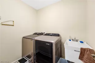 3367 Wicker St NE, Canton, OH 44721 - Photo 7