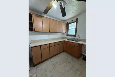 325 E High Street, Leetonia, OH 44431 - Photo 9