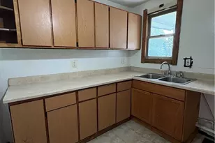 325 E High St, Leetonia, OH 44431 - Photo 9