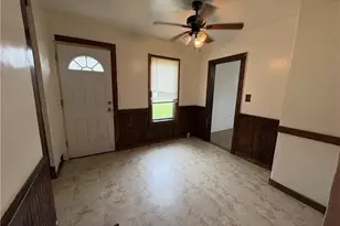 325 E High St, Leetonia, OH 44431 - Photo 13