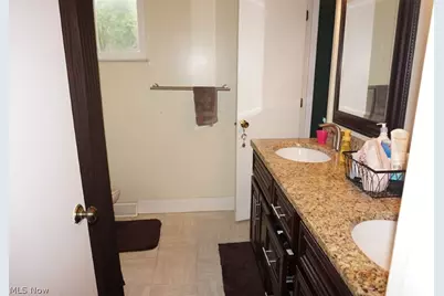 28096 Edgepark Drive, North Olmsted, OH 44070 - Photo 11