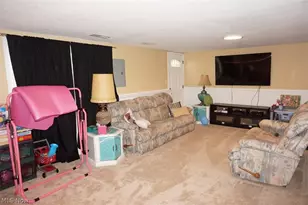28096 Edgepark Dr, North Olmsted, OH 44070 - Photo 19