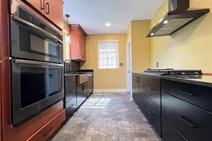 16287 Brewster Rd, Loveland, OH 44112 - Photo 17