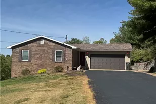 165 Wynnwood Dr, Marietta, OH 45750 - Photo 1