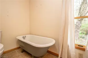 2393 Goodenough Ave, Akron, OH 44320 - Photo 15