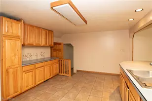 2393 Goodenough Ave, Akron, OH 44320 - Photo 7