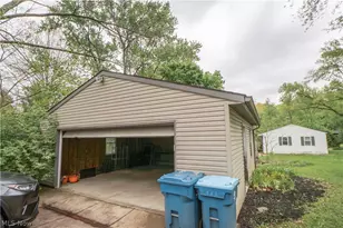 2393 Goodenough Ave, Akron, OH 44320 - Photo 33