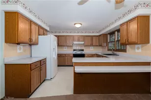735 Beverly Ave, Canal Fulton, OH 44614 - Photo 7